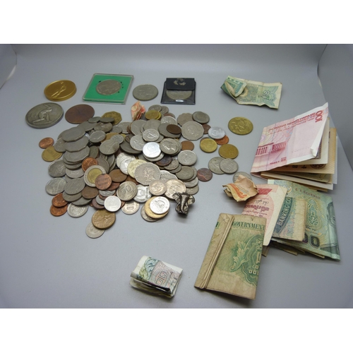 861 - Coins and banknotes