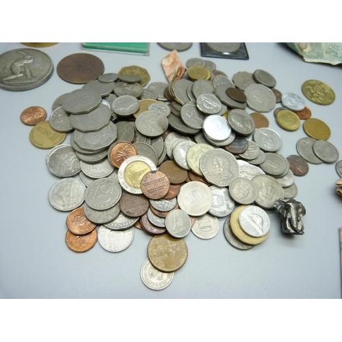 861 - Coins and banknotes