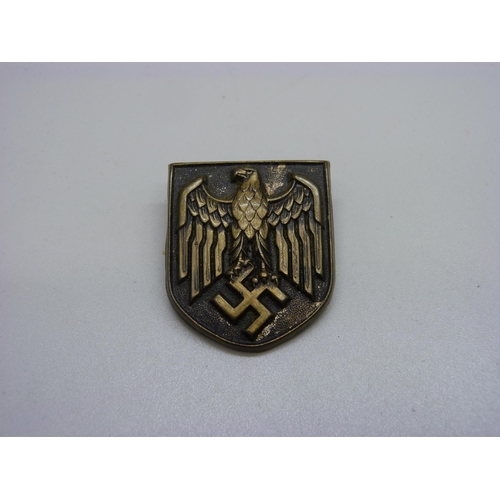 903 - An Italian Fascist Youth Opera Balika badge, eagle and crown badge (possibly Austrian) and a German ... 