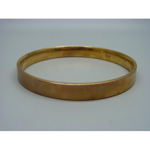 908 - A Victorian 9ct gold bangle, 26.5g, 84mm internal diameter