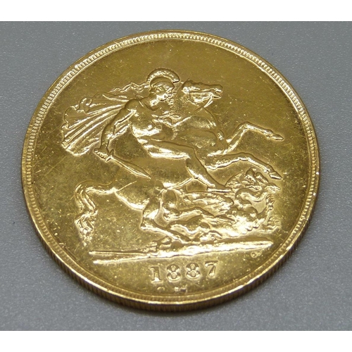 935 - A Victorian 1887 £5 gold coin