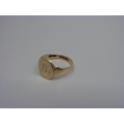 996C - An antique 9ct gold signet ring, Birmingham 1864, 2.5g, T