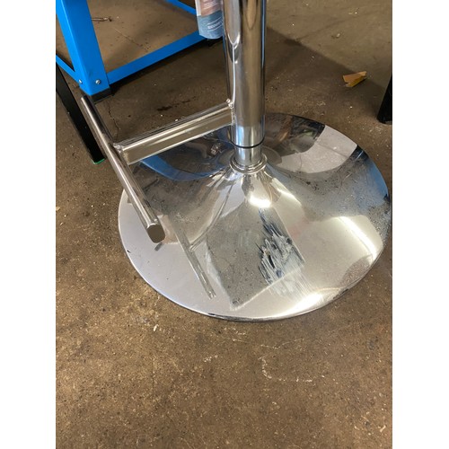 2087A - Chrome base Bayside gas lift bar stool