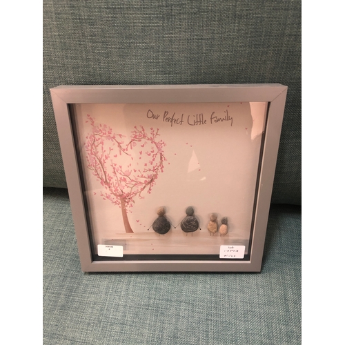 1354A - A hand made pebble picture 