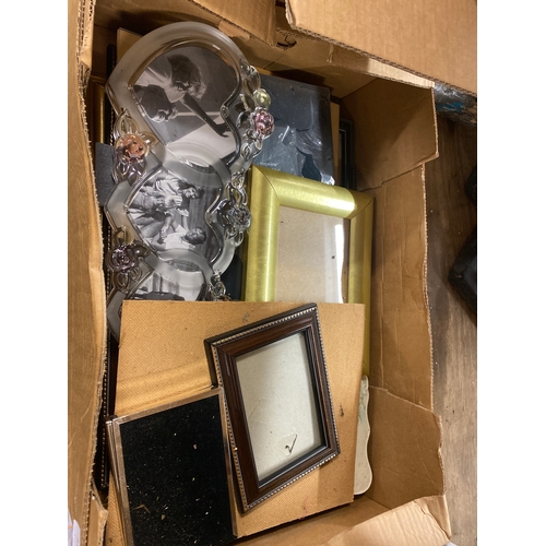 2105 - Box of assorted picture frames