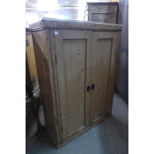 188 - A Victorian pine kitchen cupboard