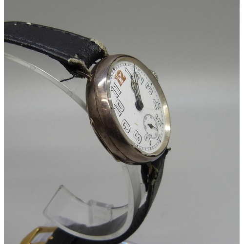 1112 - A silver WWI military trench wristwatch, import mark for London 1918