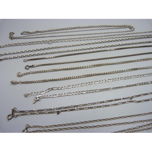 1114 - Eight silver chains, 79g