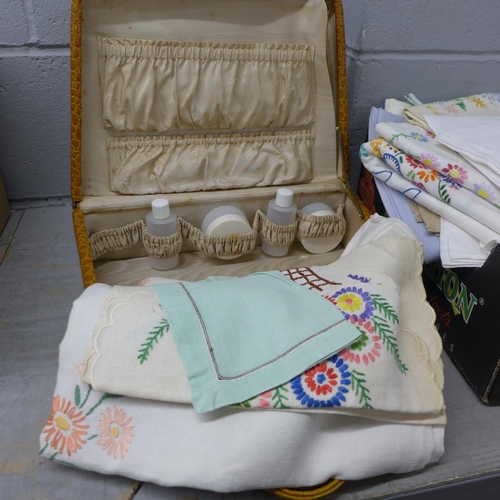 1192 - A collection of linen and a travel case **PLEASE NOTE THIS LOT IS NOT ELIGIBLE FOR POSTING AND PACKI... 