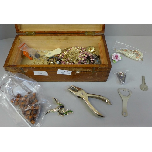 653 - A collection of costume jewellery including vintage, in a wooden box