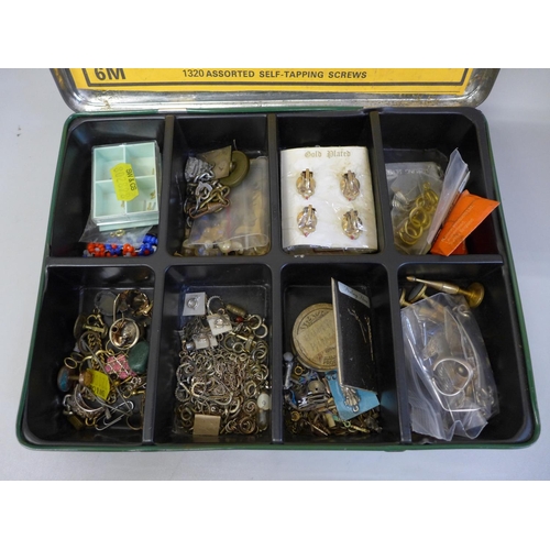 659 - Jewellery repair parts including silver