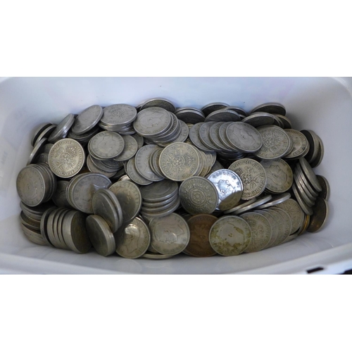 715 - A quantity of pre-decimal British coinage