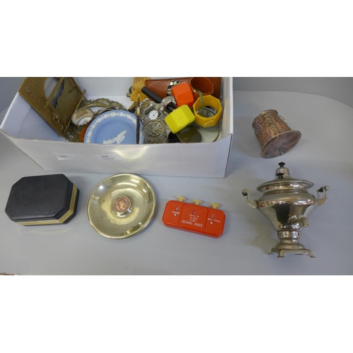 716 - Assorted items including a Wedgwood jasperware dish, a hammered copper pot, a photograph frame etc.