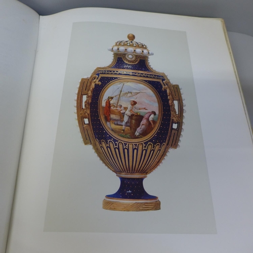 717 - Guy Francis Laking, Sevres Porcelain of Buckingham Palace and Windsor Castle, 1907, 63 illustrations