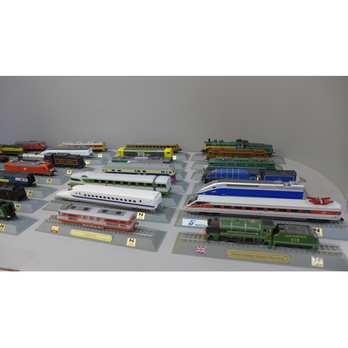 765 - A collection of thirty-four N gauge model railway locomotives for display