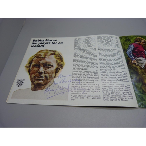 846 - Bobby Moore testimonial programme signed by Moore (twice), Clyde Best, Ramsey, Greaves