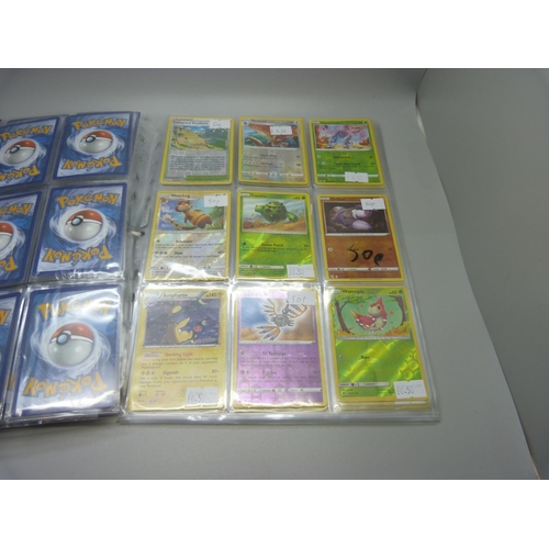 847 - 126 Pokemon Holo/Reverse Holo cards from multiple sets, including Astral Radiance, Evolving Skies, C... 