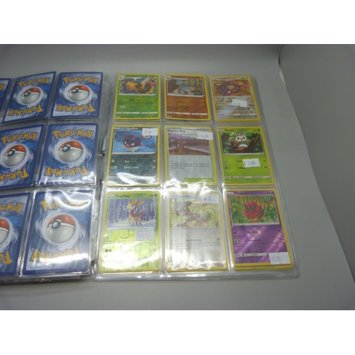 847 - 126 Pokemon Holo/Reverse Holo cards from multiple sets, including Astral Radiance, Evolving Skies, C... 