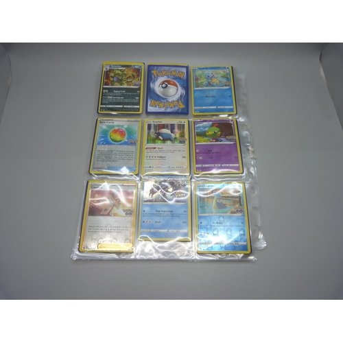 850 - 54 Pokemon Go Holo cards including VStar and Black Star