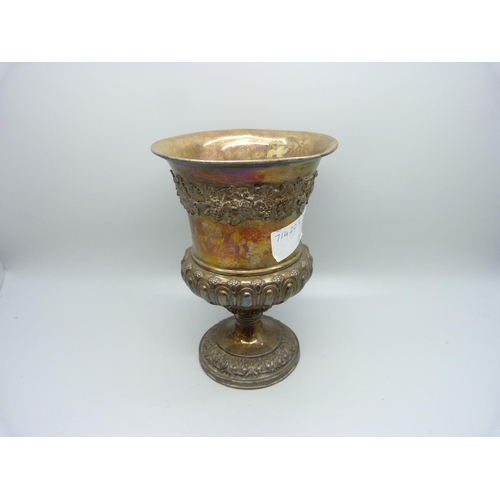 865 - A George IV silver chalice, London 1822, 358g, 157mm