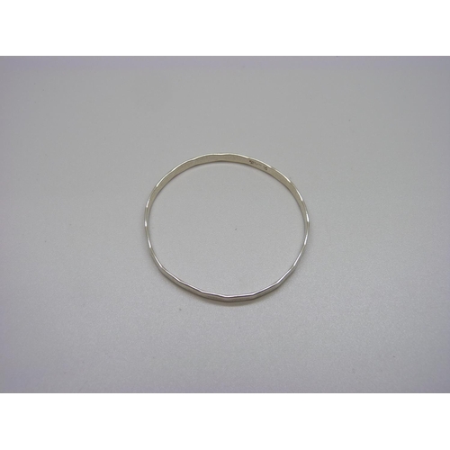 972 - A Charles Horner sterling silver child's size bangle, 50mm