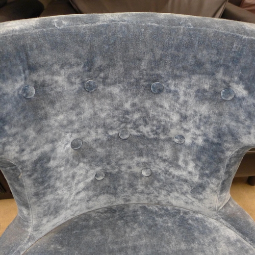 1408 - A blue crushed velvet button back side chair