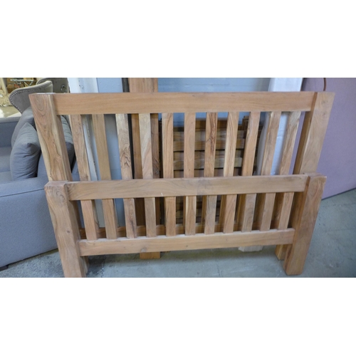 1526 - A Harley double size bed frame