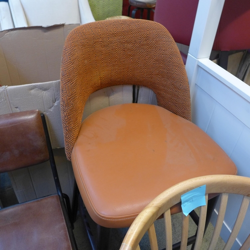 1593 - Ten assorted chairs and stools