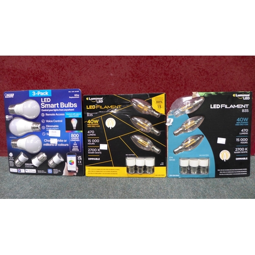 3115 - Conglom Chandelier Fil bulbs and Feit LED Smart A60 Bulb  3 pack  (279-156-158,164)   * This lot is ... 