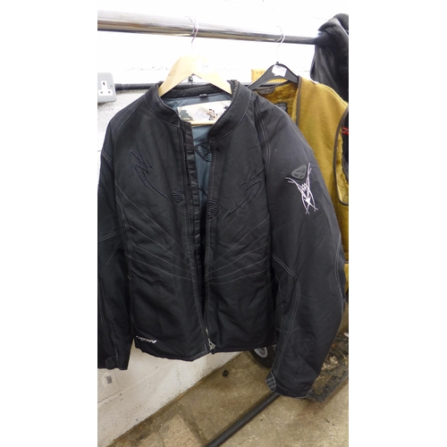 2198 - C-7XL Ixon armoured biker jacket