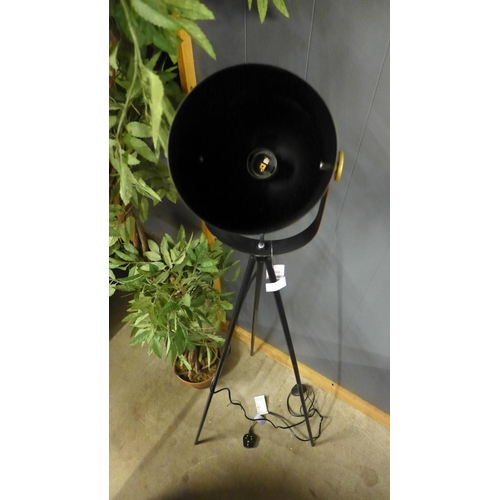 1357 - An Auden black metal tripod floor lamp (3216029)   #