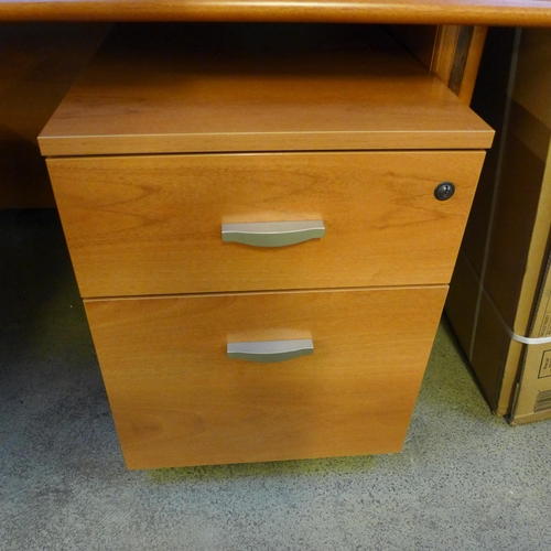 1550 - A cherrywood effect desk and locking two drawer chest