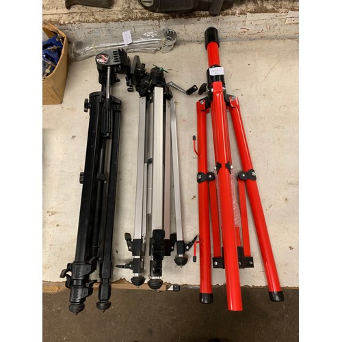 2138 - 3 Tripods; 2 for camera, 1 for site light