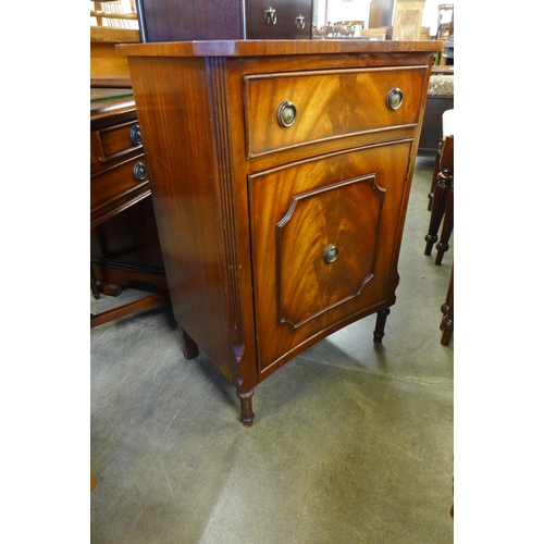 250 - A mahogany pot cupboard