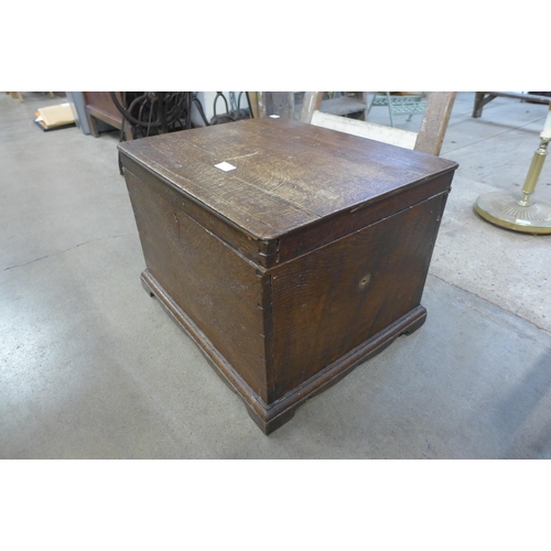 275 - A George III oak box