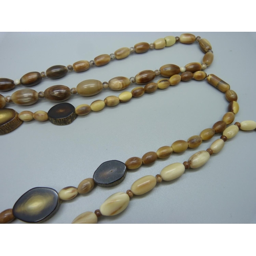 1009 - Three horn bead necklaces