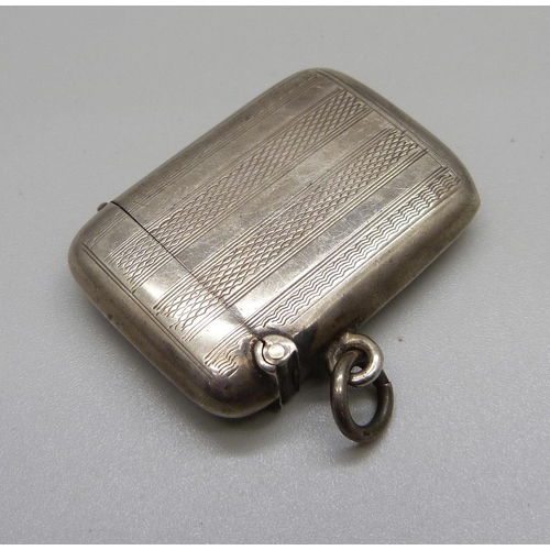 1011 - A silver vesta case