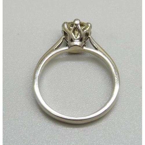 1064 - An 18ct white gold and diamond solitaire ring, 3.4g, L, approximately 1carat diamond weight