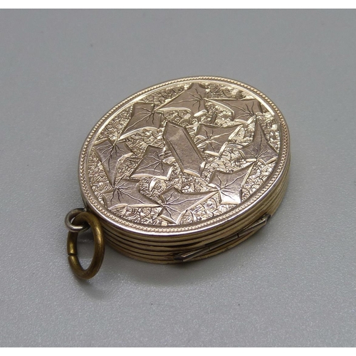 1092 - A Victorian fold-out locket and a small 15ct gold and pearl initial brooch, 2.8g