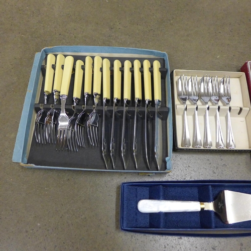 1102 - A collection of silver plated cutlery including boxed sets and a wooden canteen **PLEASE NOTE THIS L... 