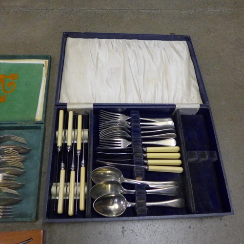 1102 - A collection of silver plated cutlery including boxed sets and a wooden canteen **PLEASE NOTE THIS L... 