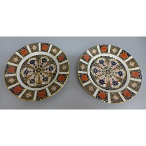 604 - Two Royal Crown Derby 1128 pattern plates, 21.5cm, seconds