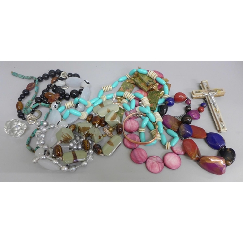 615 - Costume jewellery, mainly bead necklaces