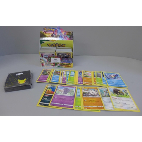 655 - 300 Assorted Pokemon cards