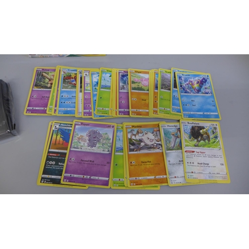 655 - 300 Assorted Pokemon cards