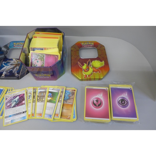 660 - 650+ assorted Pokemon cards including collector tins