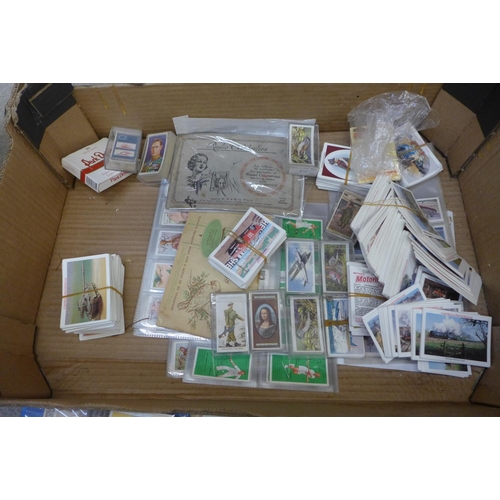 738 - A box of cigarette cards, Craven Black Cat catalogue and other cards