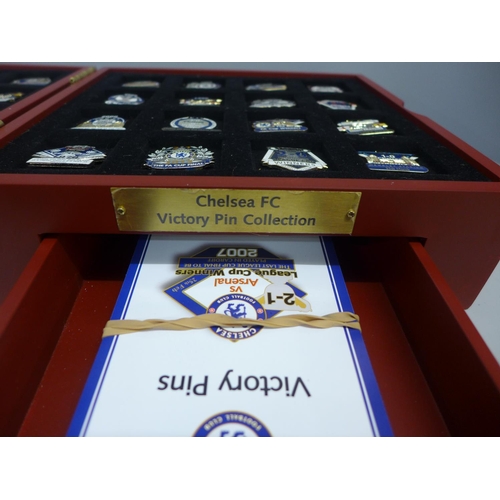 771 - A Danbury Mint Chelsea FC victory pin collection, cased, (30 cards)