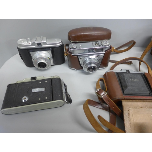 785 - A collection of cameras including Agfa, Zeiss, Kodak, etc. (5)