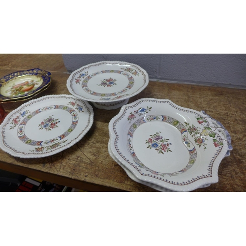 805 - A set of Copeland Spode two oval fancy edge dishes, comport and plates with floral decoration (4), t... 